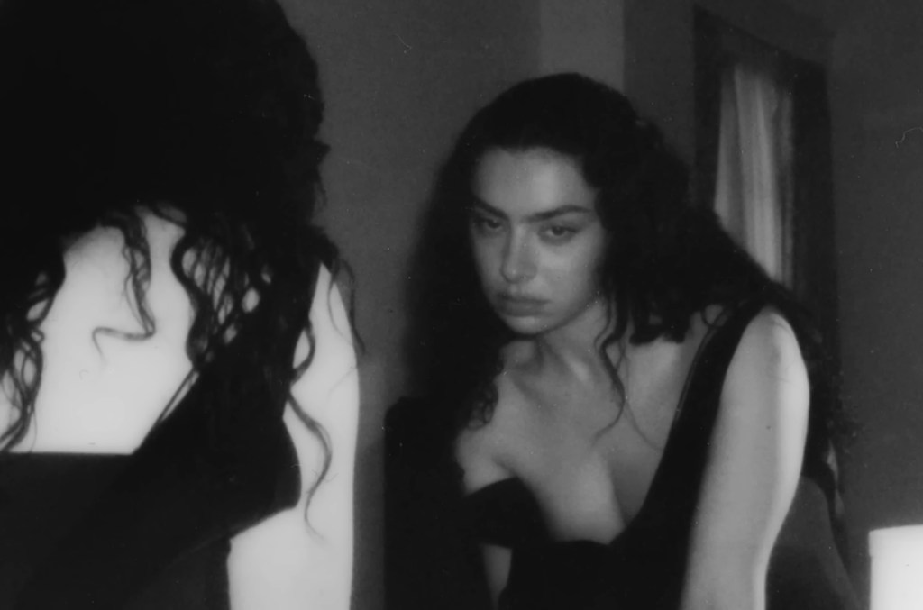 Charli-XCX-Ft-Lorde-Girl-So-Confusing-1.jpg